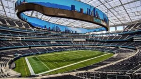 巴西队换帅风波再燃：波折重重，还是你执掌战旗！