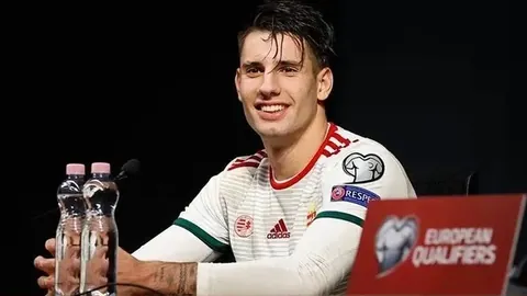 央视新闻客户端：孙颖莎与王楚钦就WTT规则变动谈观点