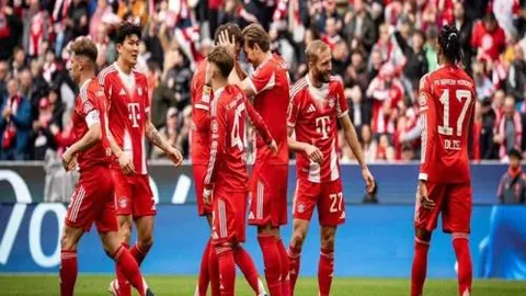 布克末節爆发砍下15分，攜手關鍵時刻獲勝致勝